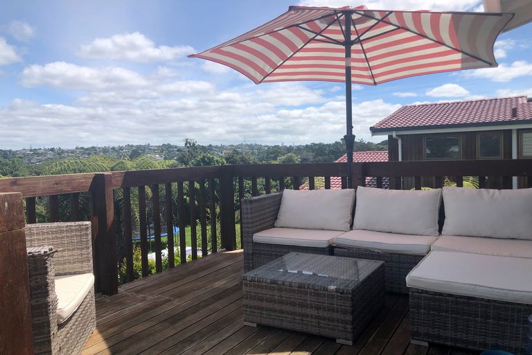 Photo of property in 2/25 Taioma Crescent, Te Atatu Peninsula, Auckland, 0610