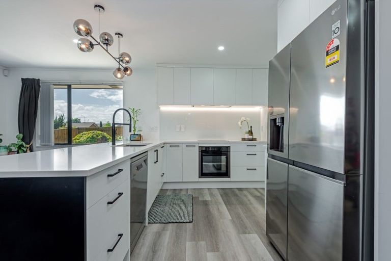 Photo of property in 9 Branigan Parade, Kelvin Grove, Palmerston North, 4414