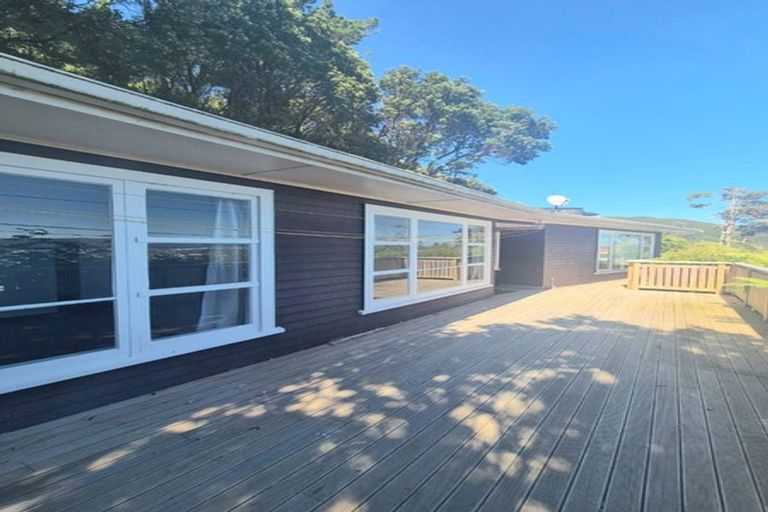 Photo of property in 32 Woodvale Grove, Fairfield, Lower Hutt, 5011