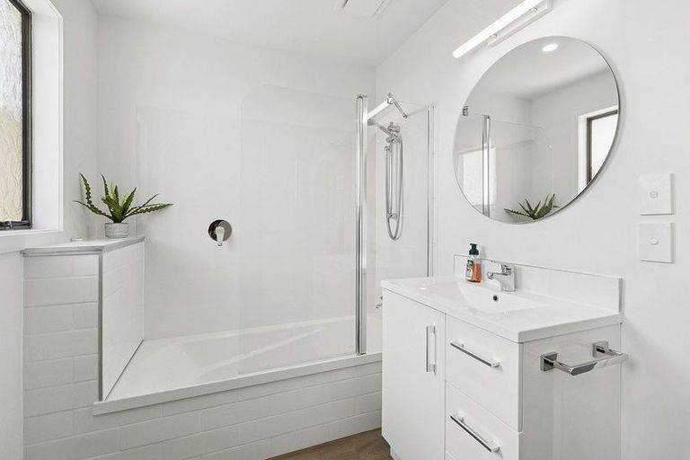 Photo of property in 6 Bobstay Lane, Whitby, Porirua, 5024