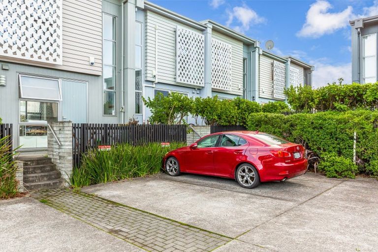 Photo of property in 27 Mollusc Road, Hobsonville, Auckland, 0616