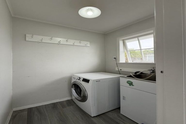 Photo of property in 117 Conclusion Street, Ascot Park, Porirua, 5024