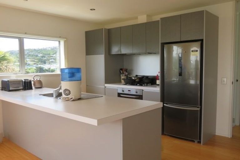 Photo of property in 48a Bassett Road, Johnsonville, Wellington, 6037