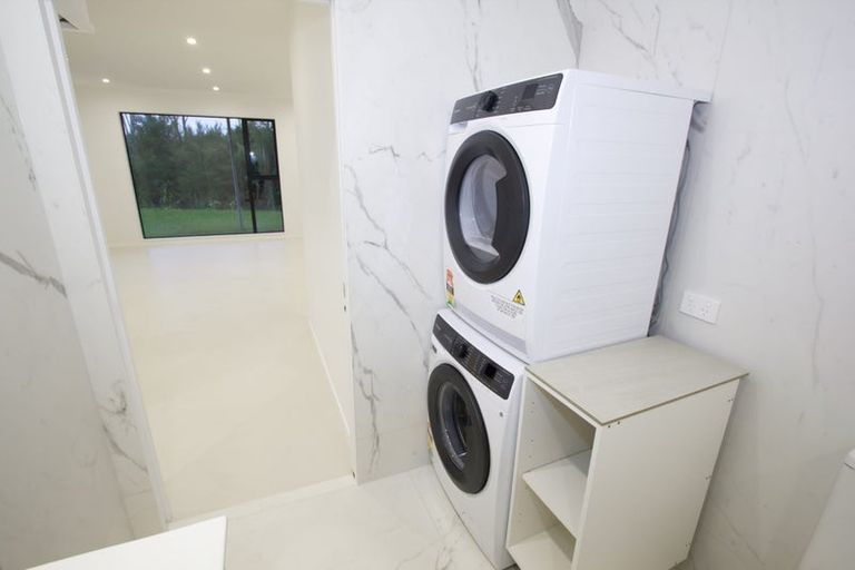 Photo of property in 13 Happeace Lane, Titirangi, Auckland, 0604