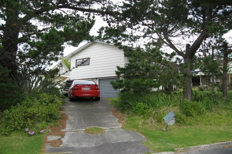 Photo of property in 28 Tiri Road, Manly, Whangaparaoa, 0930