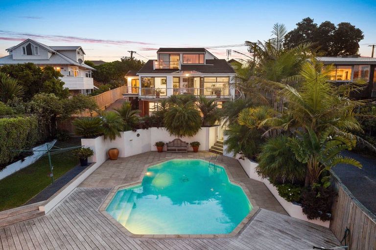 Photo of property in 59 East Coast Road, Castor Bay, Auckland, 0620