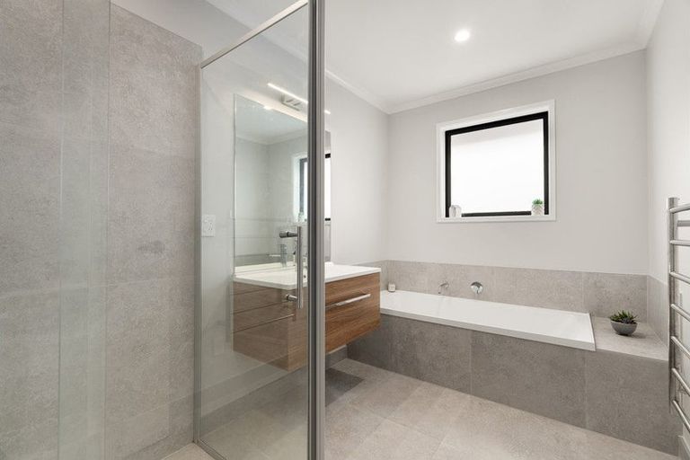 Photo of property in 15 Pipi Crescent, Tuakau, 2121