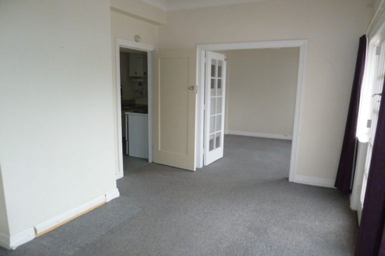 Photo of property in Elms Court Flats, 6/367 The Terrace, Te Aro, Wellington, 6011