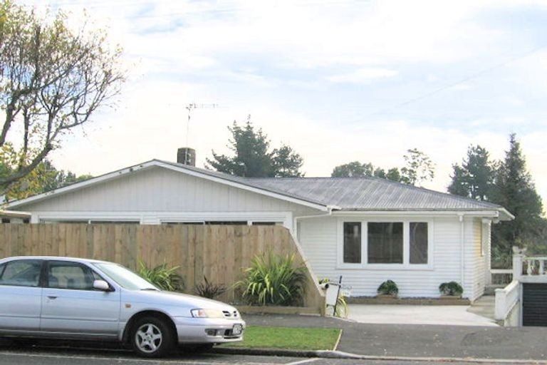 Photo of property in 200 Sandwich Road, St Andrews, Hamilton, 3200