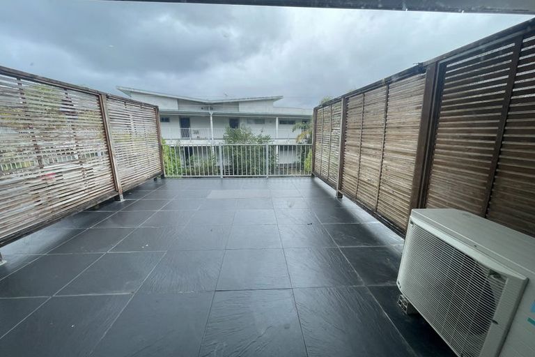 Photo of property in 17/222 Albany Highway, Schnapper Rock, Auckland, 0632