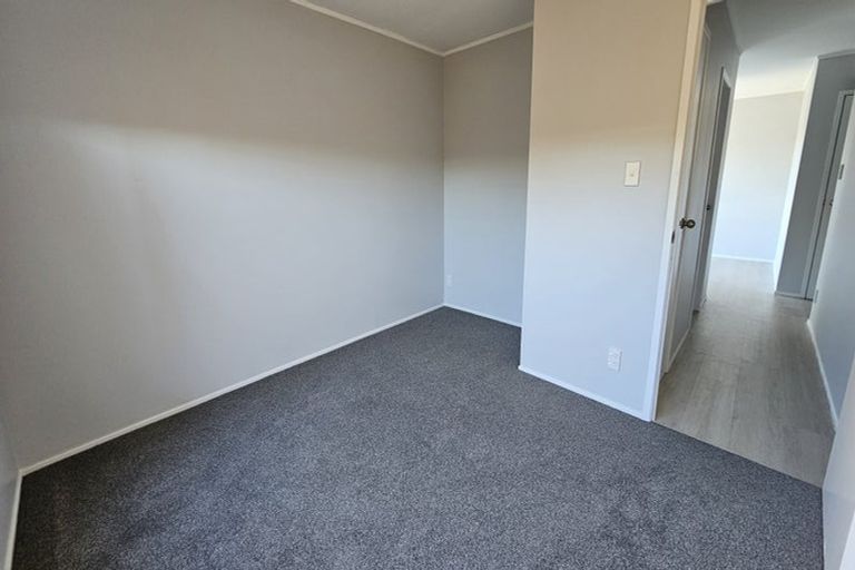 Photo of property in 1/25 Sartors Avenue, Northcross, Auckland, 0630
