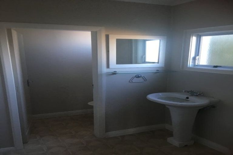 Photo of property in 21 Crawford Road, Kilbirnie, Wellington, 6022