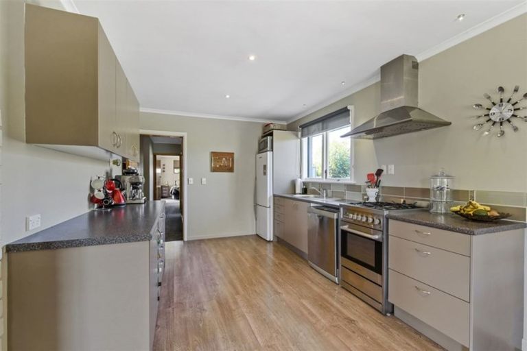 Photo of property in 55 Oriana Crescent, Hornby, Christchurch, 8042