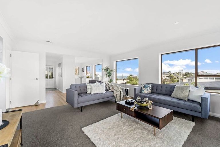 Photo of property in 1006 Whangaparaoa Road, Tindalls Beach, Whangaparaoa, 0930