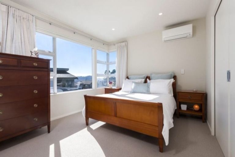 Photo of property in 70 Oakway Drive, Schnapper Rock, Auckland, 0632