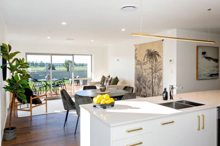 Photo of property in 76 Pelorus Avenue, Poraiti, Napier, 4112