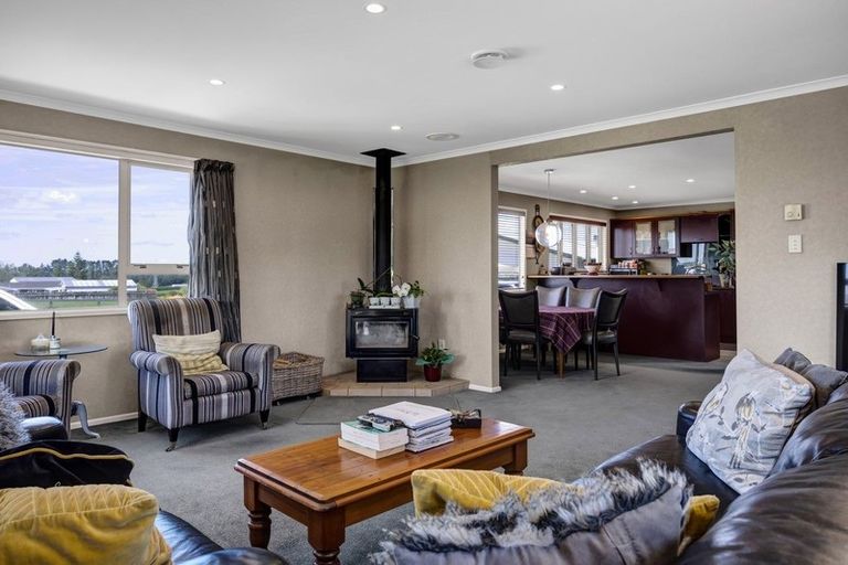 Photo of property in 87 Monmouth Road, Pembroke, Stratford, 4394