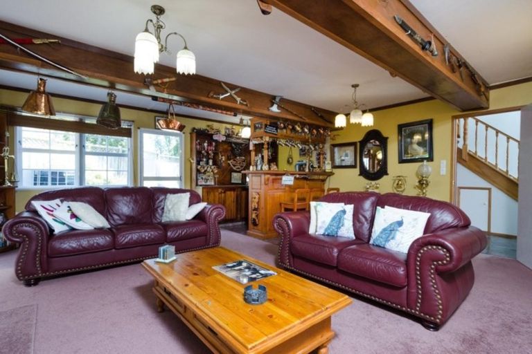 Photo of property in 18 Mcentee Road, Waitakere, Auckland, 0816