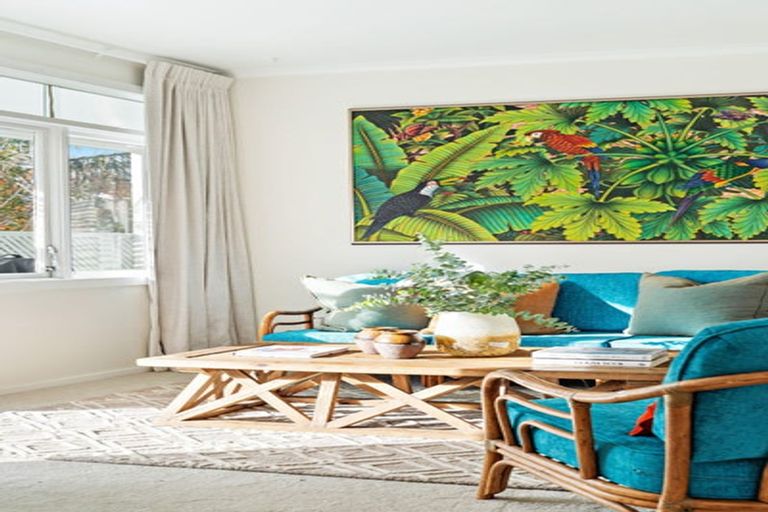 Photo of property in 17 Hillcrest Grove, Hillpark, Auckland, 2102