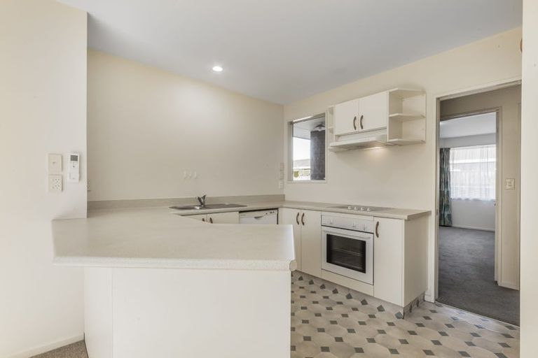 Photo of property in 17d Division Street, Riccarton, Christchurch, 8041