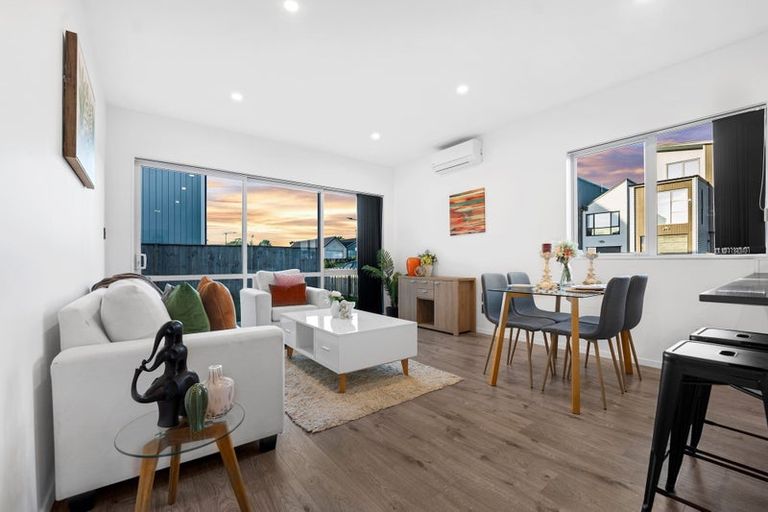 Photo of property in 20 Herekino Street, Westgate, Auckland, 0814