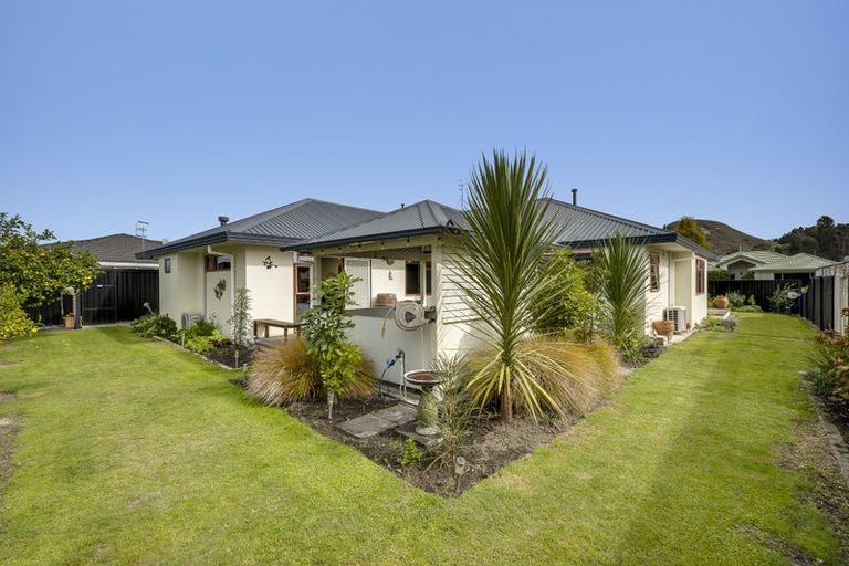 Photo of property in 8 Gresham Place, Taradale, Napier, 4112