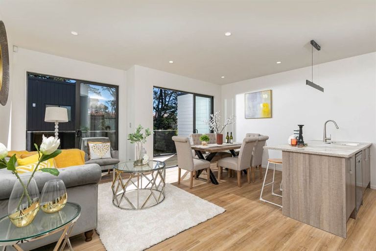 Photo of property in 21 Korokio Lane, Henderson, Auckland, 0612