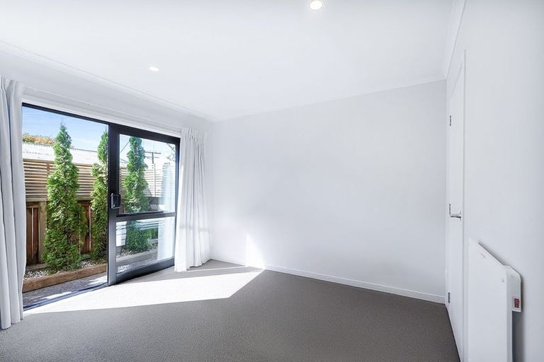 Photo of property in 2/20 Hunter Street, Hamilton Lake, Hamilton, 3204