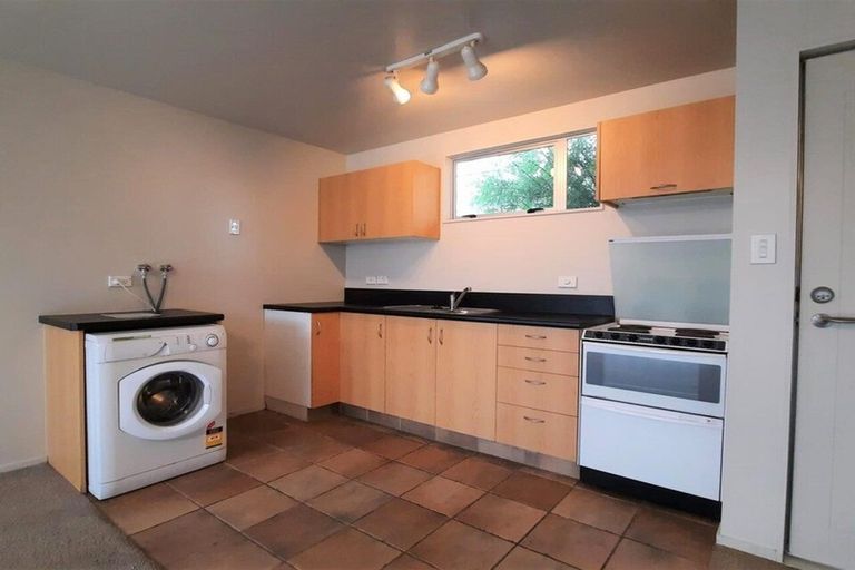 Photo of property in 4/32 Cranmer Square, Christchurch Central, Christchurch, 8013