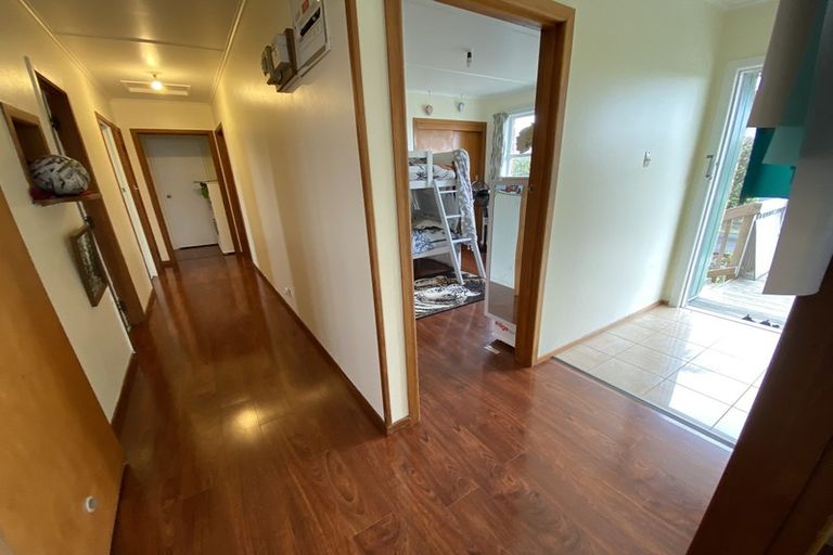 Photo of property in 30 Megan Avenue, Pakuranga Heights, Auckland, 2010