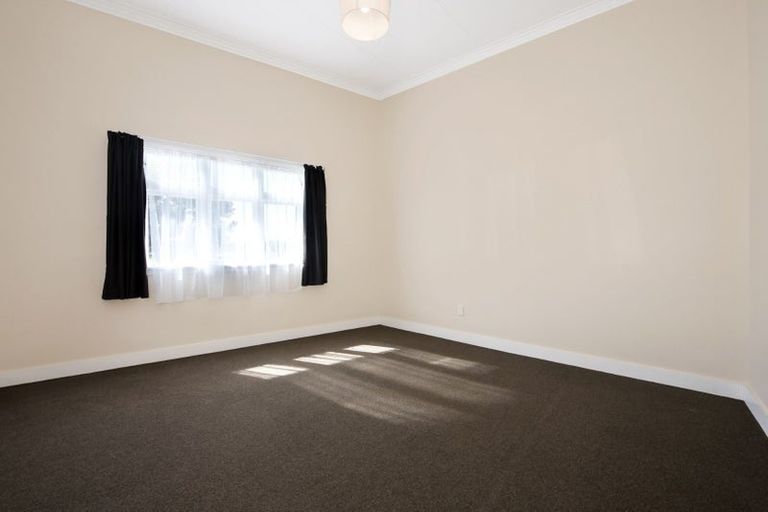 Photo of property in 2 Henry Street, Kilbirnie, Wellington, 6022
