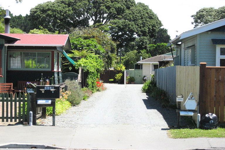 Photo of property in 2/204a Estuary Road, South New Brighton, Christchurch, 8062