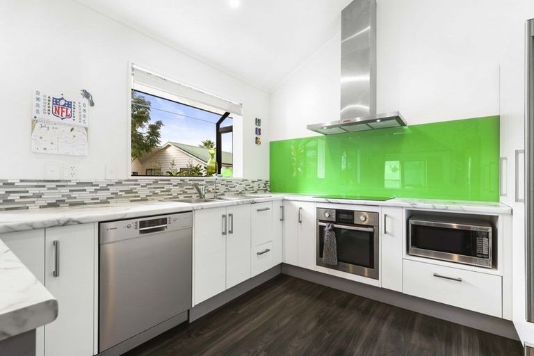 Photo of property in 16 Houhere Place, Pukete, Hamilton, 3200