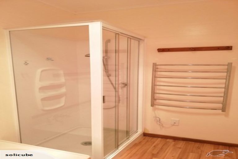 Photo of property in 32 Arapiko Street, Johnsonville, Wellington, 6037