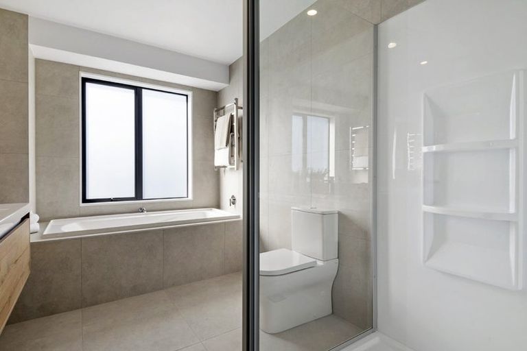 Photo of property in 58 Owen Chapman Drive, Red Beach, 0932