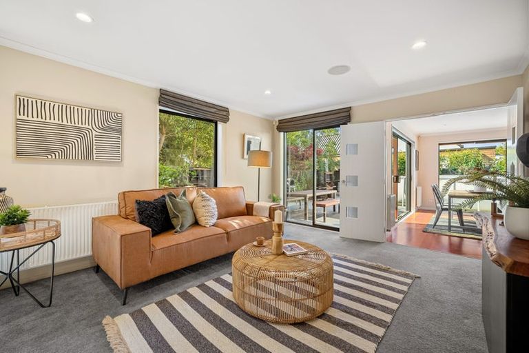 Photo of property in 112a Wairakei Road, Bryndwr, Christchurch, 8052