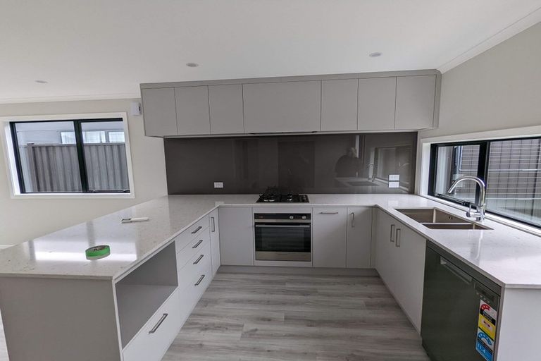 Photo of property in 15 Castletown Street, Wallaceville, Upper Hutt, 5018