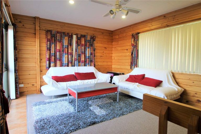 Photo of property in 1/21 Calluna Crescent, Totara Heights, Auckland, 2105