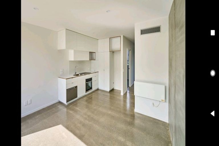 Photo of property in 15 Te Ara O Paetutu, Petone, Lower Hutt, 5012