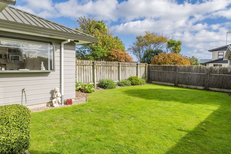 Photo of property in 36 Easton Way, Levin, 5510