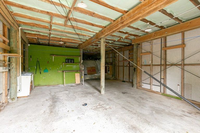 Photo of property in 3 Sasanqua Way, Crofton Downs, Wellington, 6035