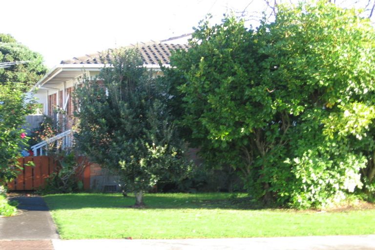 Photo of property in 1/17 Doment Crescent, Orewa, 0931