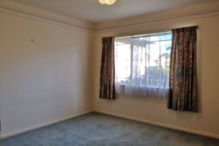 Photo of property in 2 Te Hoe Grove, Pinehill, Auckland, 0632