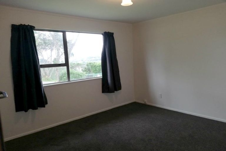 Photo of property in 105 Thurleigh Grove, Karori, Wellington, 6012
