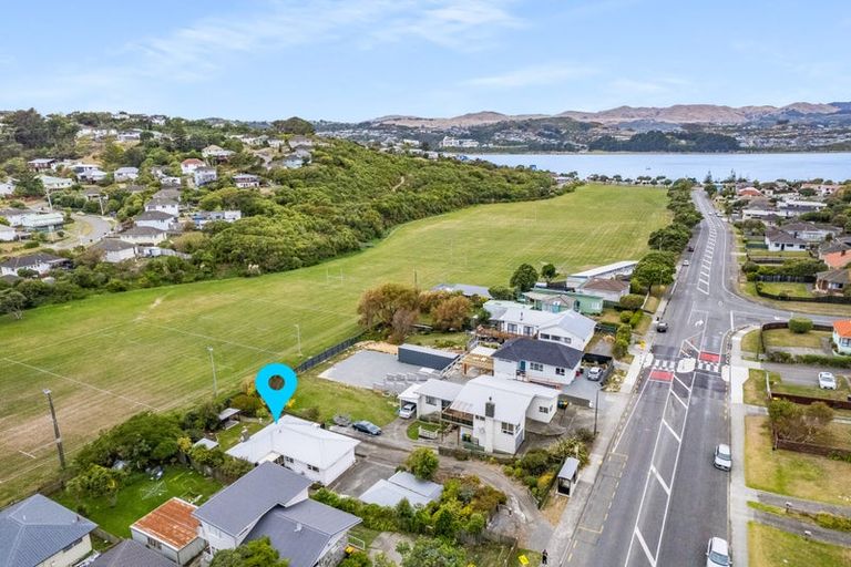 Photo of property in 73 Main Road, Titahi Bay, Porirua, 5022