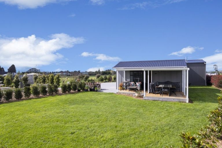 Photo of property in 342 Manutahi Road, Lepperton, New Plymouth, 4372