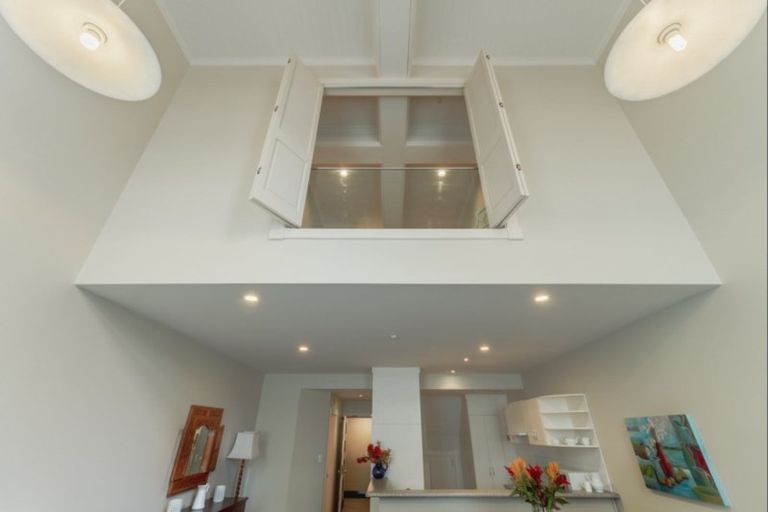 Photo of property in Whitmore Apartments, 7c Stout Street, Wellington Central, Wellington, 6011