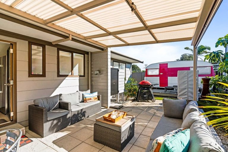 Photo of property in 408 Ocean Road, Whangamata, 3620