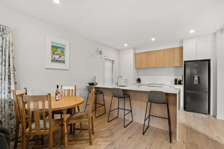 Photo of property in 33 Mulholland Drive, Jacks Point, 9371