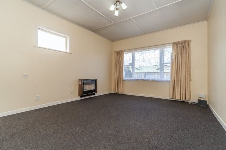 Photo of property in 53 Tauhinu Road, Miramar, Wellington, 6022